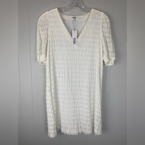 Bb Dakota Steve Madden White Textured Puff Sleeve Mini Dress size Small - Picture 3 of 8